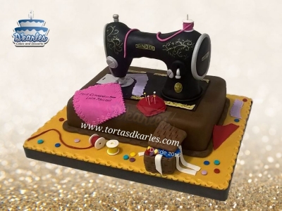 DKarles - Torta Mquina de Coser