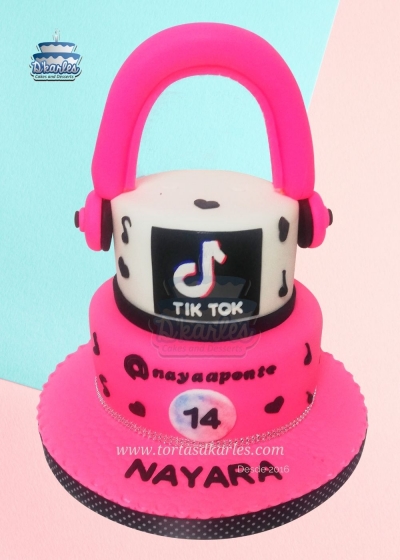 DKarles - Torta Tik Tok, audfono